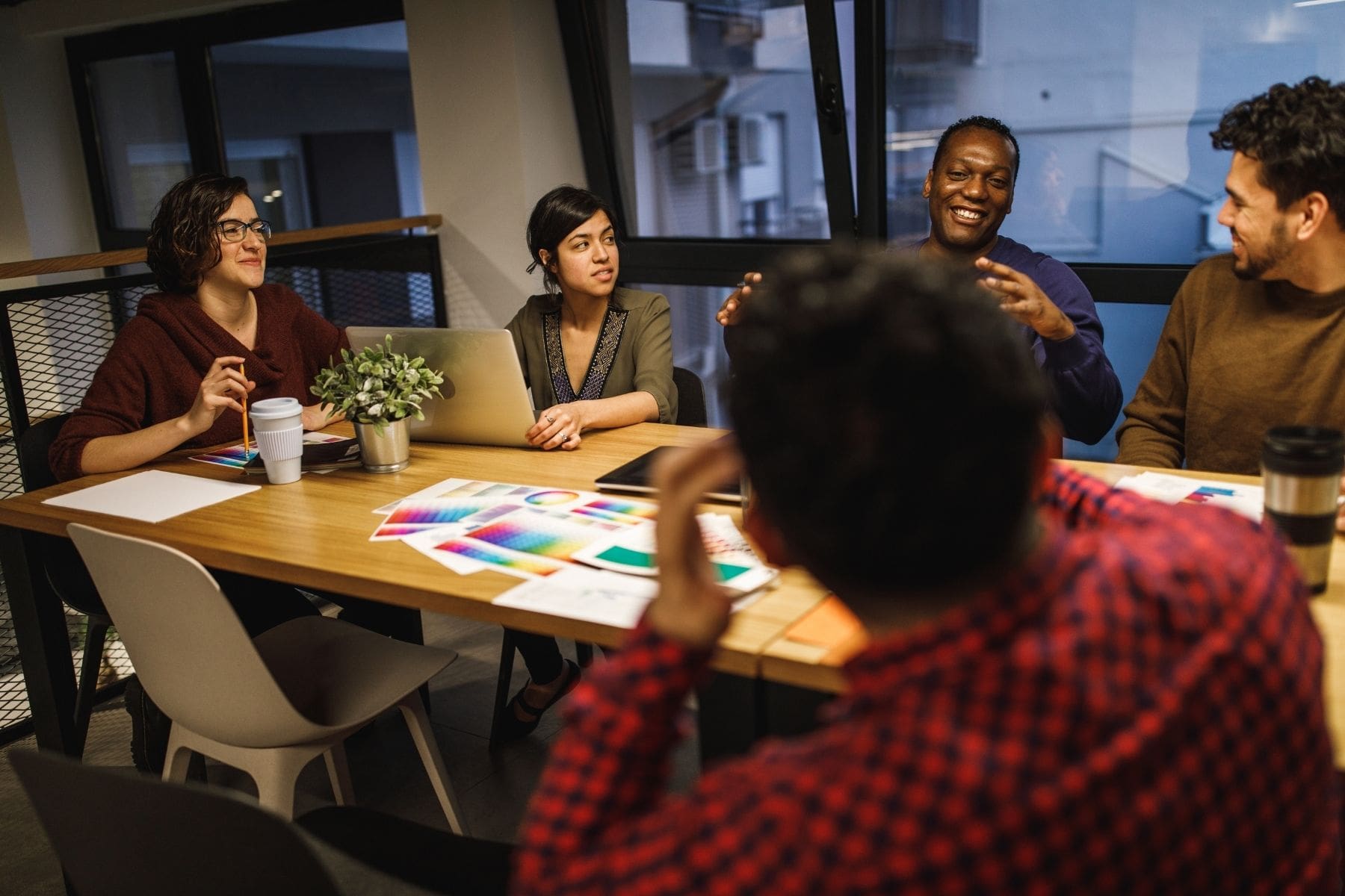 Multicultural-leading-presentation